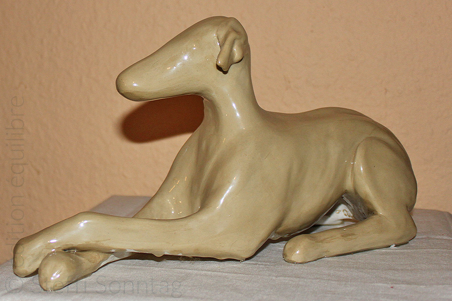 Windhund Statuette Ton