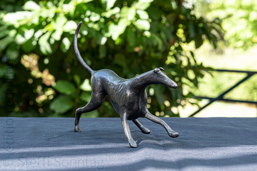 Bronze Statuette Figur Windhund